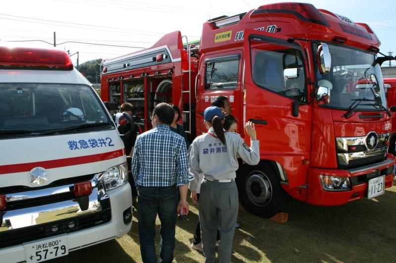 消防車両・救急車両の展示